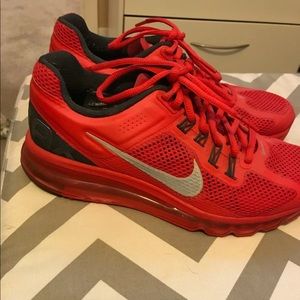 Red Airmax 2013 Size 8.5 ALMOST NEW!